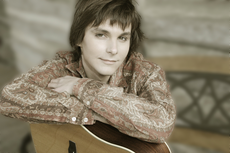 Charlie Worsham will bring a variety of sounds to the Lee Hall concert.
