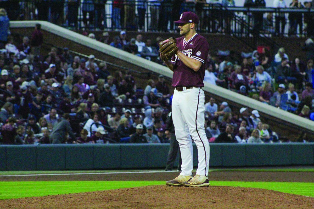 Ethan+Small+looks+to+the+plate+atop+the+mound.+Small+had+15+strikeouts+in+the+game+against+Alabama.