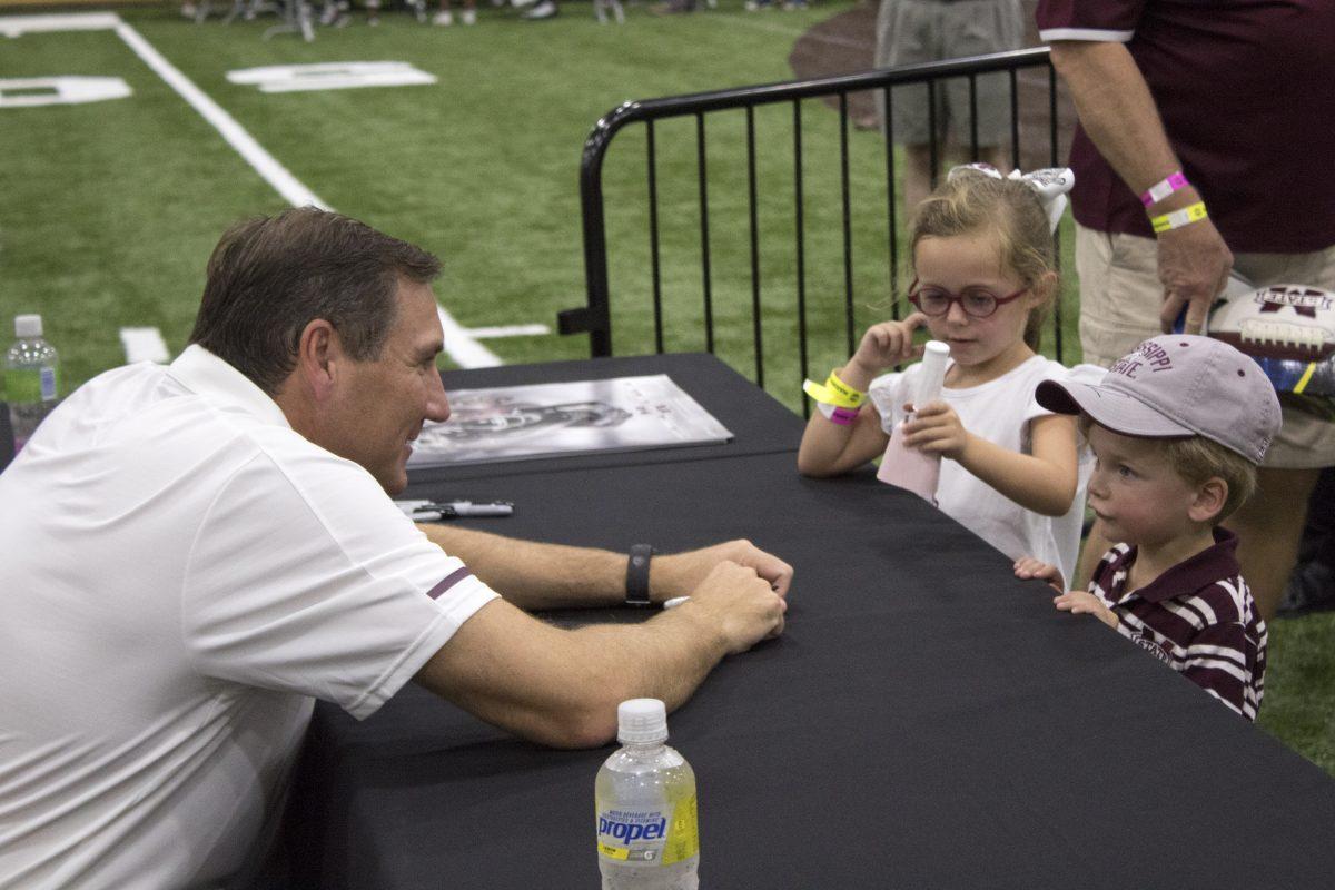 Bulldog faithful line up for MSU Fan Day