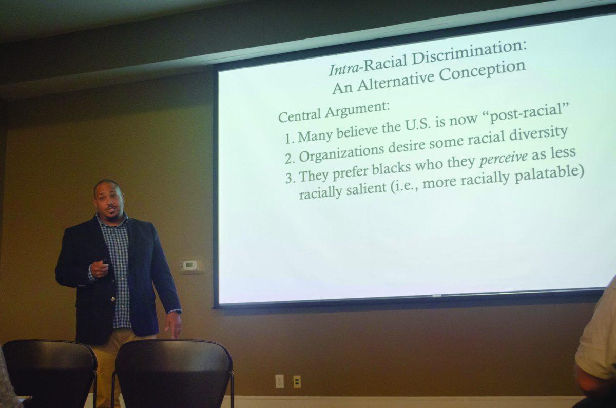 Ted+Thornhill+presented+his+research+on+racism+in+college+admissions+Tuesday+in+Griffis+Hall.