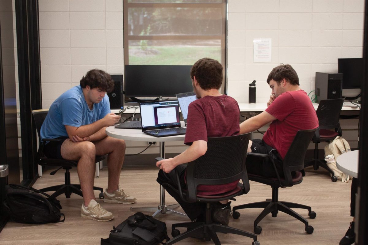 The new Ai program is popular among freshmen and transfer students. 20 students have been admitted to the program.