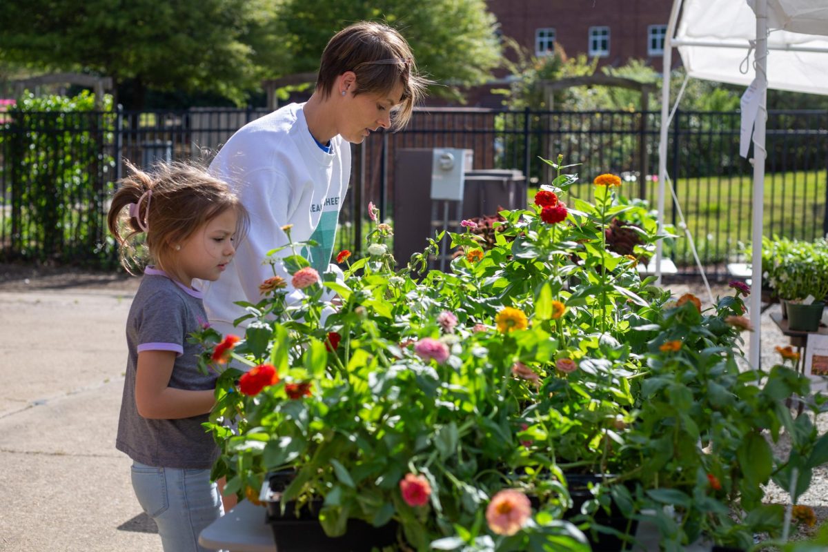 2024_Spring_Plant_Sale_Horticulture_Large-07