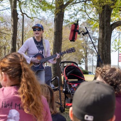 Gina Jones, a Nashville-based musician traveling with Smock, lead the crowd in several songs that followed the theme of sexual abstinence.